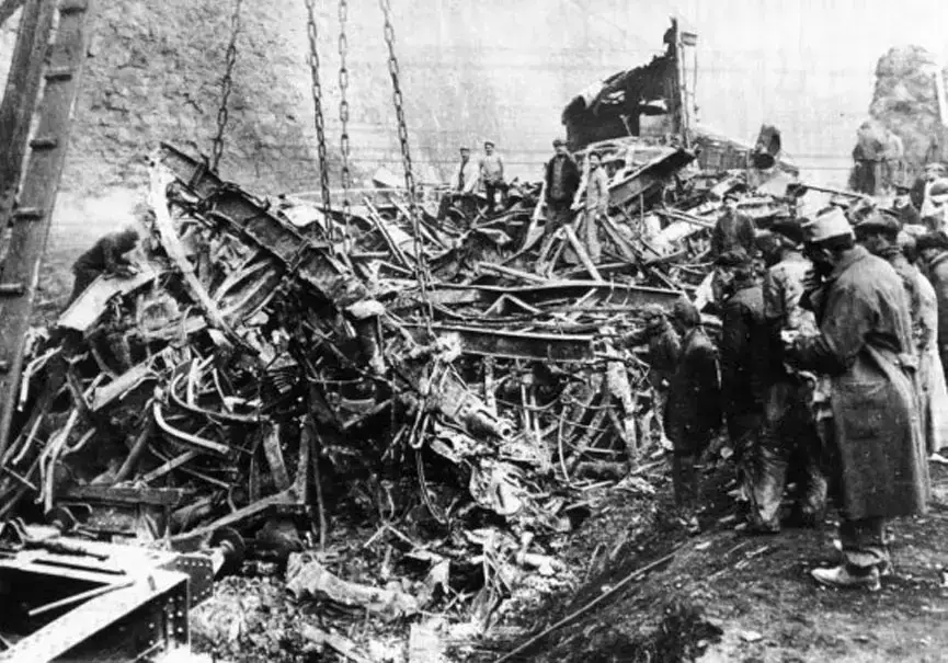 Catastrophe en Savoie : le train de permissionnaires de 1917 ! Train-maurienne-1917